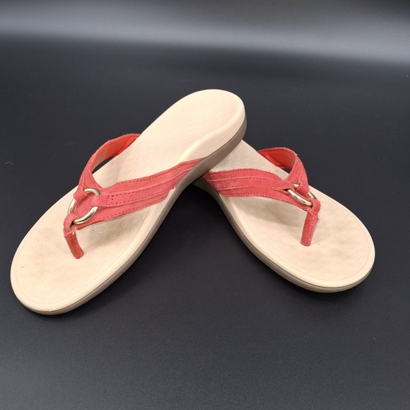Vionic Shoes - Vionic Women's Red Thong Sandals, Size 9M Pre Owned